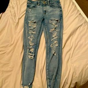 Ripped HR american eagle jeans. Size 6. Light wash